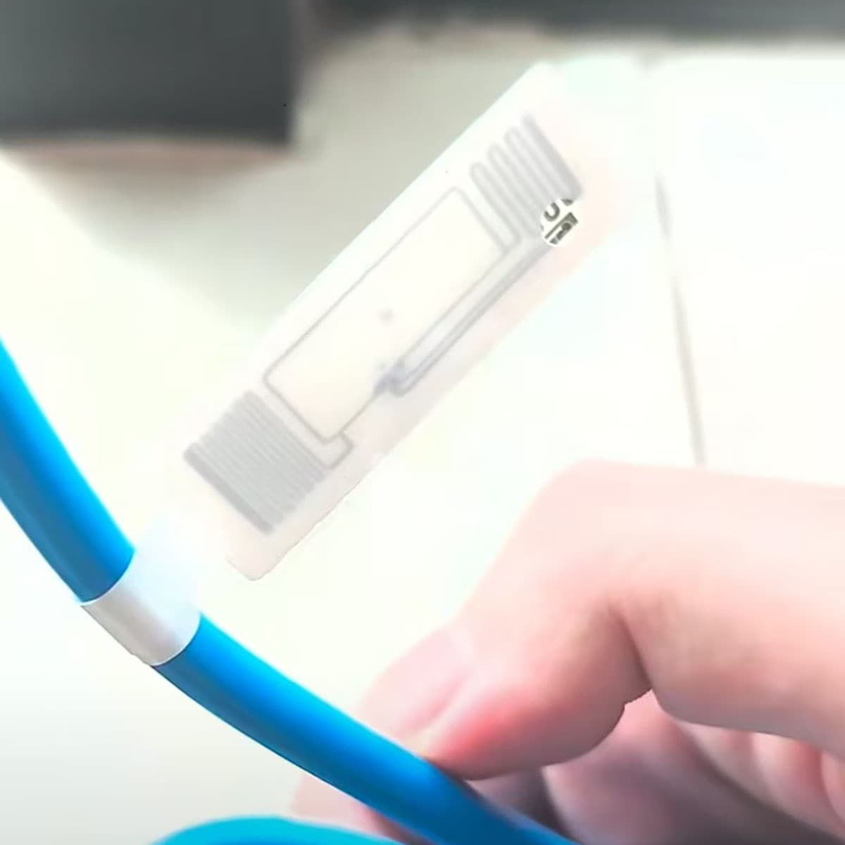 亮灯线缆
